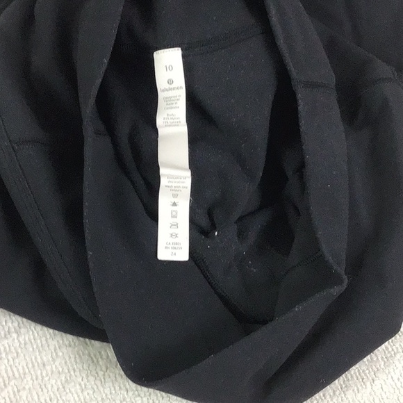 LULULEMON Align HR Crop 21” Black Capri Leggings Size 10 - Picture 5 of 9